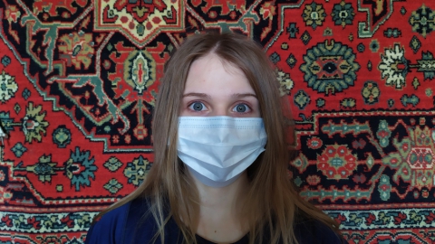В Саратове остались в продаже немедицинские маски по 80 рублей
