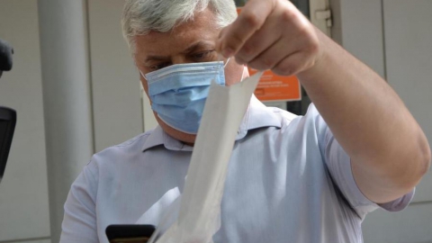 Представители мэрии поискали медицинские маски в саратовских аптеках