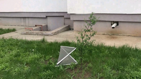 В Балакове годовалый ребенок погиб после падения из окна