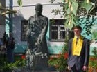 В Саратове появился первый в России памятник ветеринарному врачу