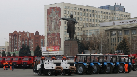 Прокурор против университета, машины Исаева, троллейбусы Саратова…