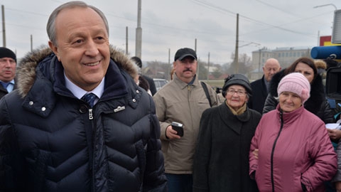 Гусеничный трактор, цирк, хрусталь и другие плоды «гена лидерства»