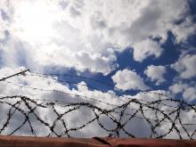 уголовный контакт