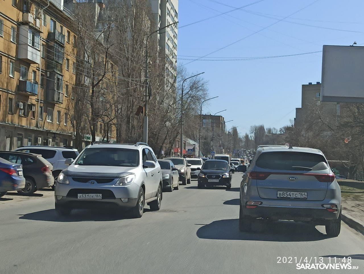 Кировский район саратов улицы. Авария на Навашина Саратов сегодня. Кировский район Саратов. ЧП Саратов на ул.Навашина. ЧП Саратов сегодня Кировский район.