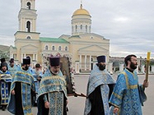 В Вольске состоялся крестный ход к месту разрушенной обители