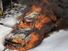 В сгоревшем служебном авто капитана полиции найден труп