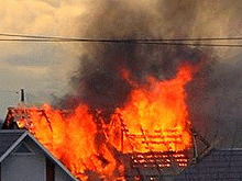 Из горящего дома эвакуировано 15 человек