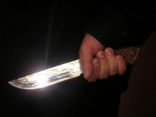 Пятнадцатилетний подросток с ножом отобрал у мужчины игровую приставку