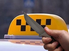 Саратовский таксист отбился голыми руками от разбойника с ножом