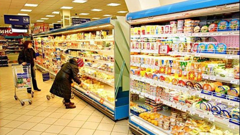 В магазине "Гроздь" в Саратове продавали неохлажденные скоропортящиеся продукты