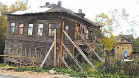Радаев предложил урезать расходы области на переселение из аварийного жилья