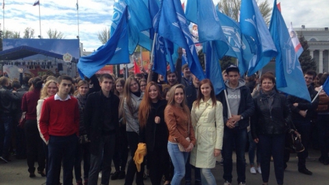 Студенты СГЮА стали участниками парада на Театральной площади Саратова