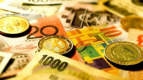 Аналитики ожидают изменения курса рубля до 48 за доллар