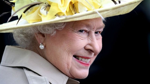 Британская королева обрадовалась выбору пьесы для 80-летия Олега Табакова