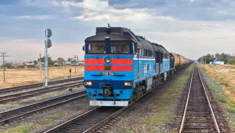 На ПривЖД в первом полугодии 2015 года проведено свыше 20 600 тяжеловесных грузовых поездов