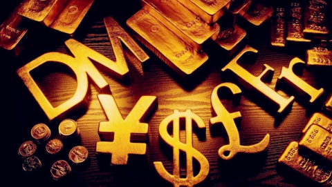 Аналитики: валютные курсы не хотят корректироваться