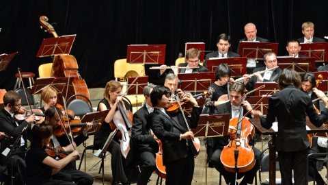 "Росэнергоатом" подарил балаковцам концерт оркестра имени Светланова