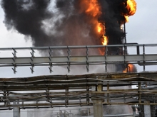 Пожар на СНПЗ вызовет дефицит топлива в регионе