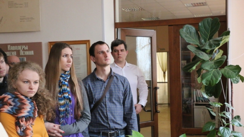 Представители городского молодежного центра побывали на Саратовском НПЗ