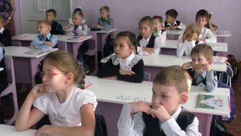  На весенних каникулах школьники посещают вагон службы охраны труда Приволжской магистрали
