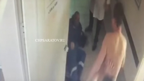 Избиение медиков в Красноармейске попало на камеру