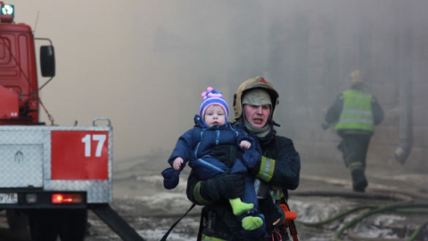 В Саратове из-за пожара эвакуировали 20 жильцов пятиэтажки