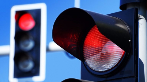 В Саратове водитель "Тойоты" сбил идущего на красный свет мужчину