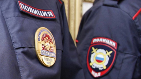 Глава саратовской полиции наградил горожан за поимку грабителя в гаражах в Солнечном
