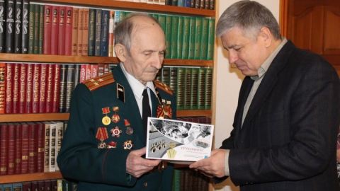 В Саратове ветеранов ВОВ поздравили с памятной датой