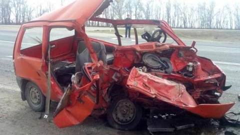 В аварии на трассе погиб не уступивший дорогу "БМВ" водитель "Оки"