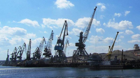 Суд не стал признавать "Балаковский порт" банкротом