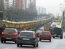 Рейсовый автобус и трамвай перегородили Кутякова и Рахова
