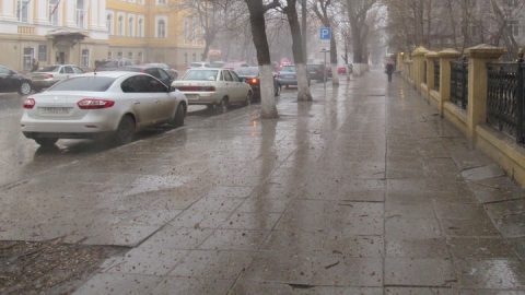 Сегодня в Саратовской области дождливо и ветренно