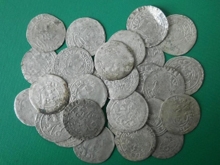 Черные археологи из Саратова незаконно откопали 258 старинных монет