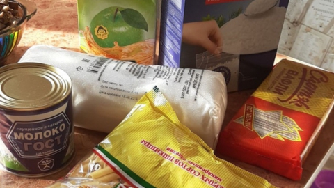 Чиновники ответили на жалобы саратовцев по детским продуктовым наборам