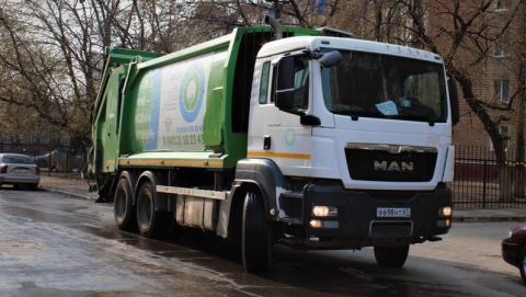 В Саратовскую область дополнительно поступило 36 единиц мусоровывозящей техники 