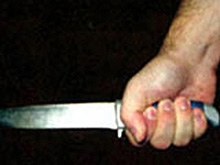 Преступник с ножом подкарауливал женщин в лифтах