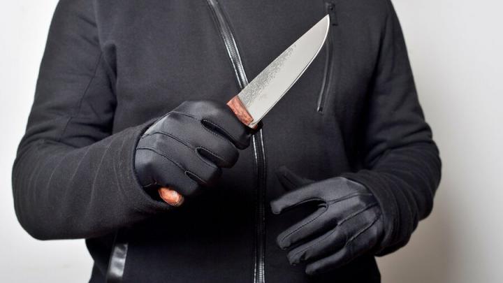 Саратовца пытались убить ударом ножа в 6 утра на улице | 18+