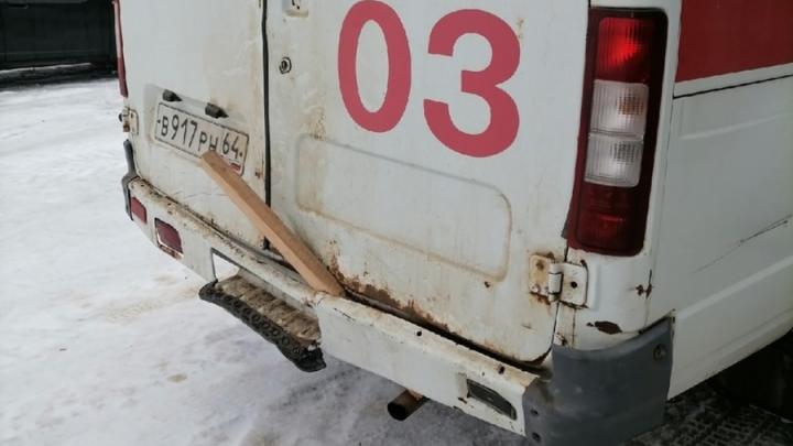 В Екатериновке автомобили "скорой помощи" чинят деревянными чопиками