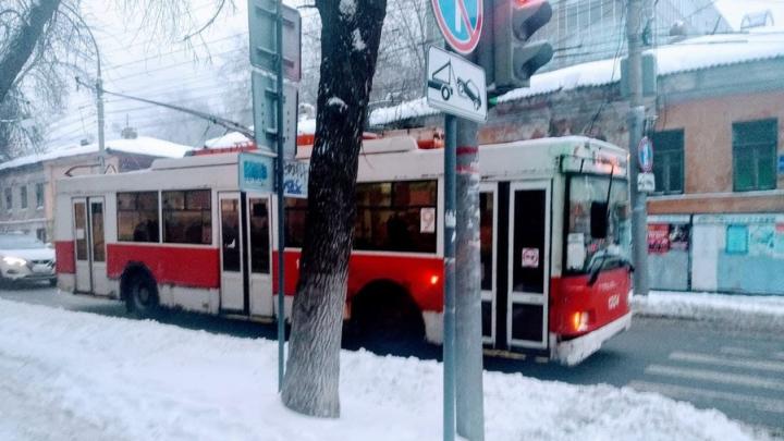 В Ленинском районе встал «пятый» троллейбус