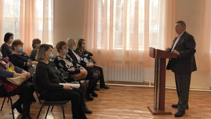 Николай Панков обсудил с жителями программы развития Озинского района