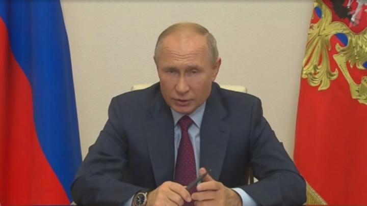 Владимир Путин остается еще на два срока