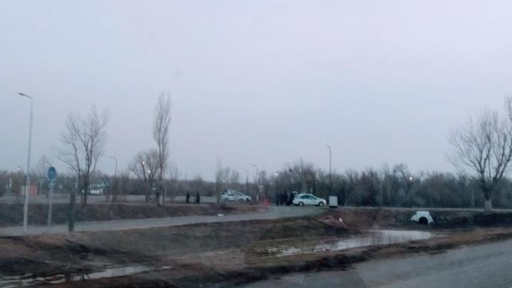 «КамАЗ» и две иномарки с пожилыми водителями столкнулись на трассе в Саратовском районе