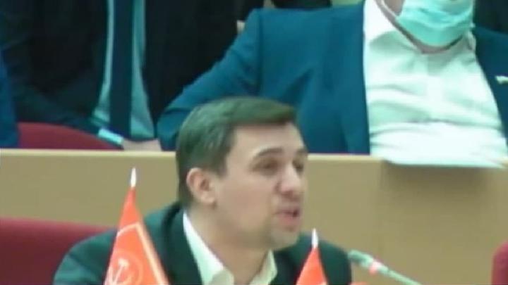 Депутат Бондаренко предложил Радаеву сменить фамилию на Деградаев