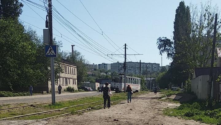 Трамвай № 9 снова занесло на 4-й Нагорной в Заводском районе