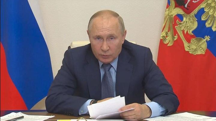Путин поддержал предложение о нерабочей неделе в ноябре