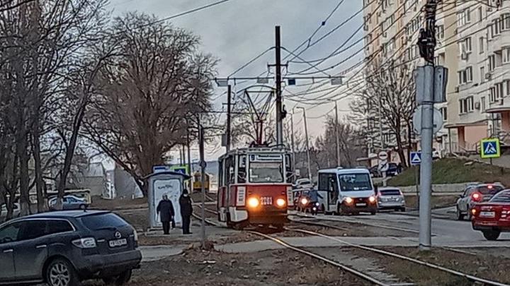Мэрия Саратова выделяет средства на ремонт городских трамваев и троллейбусов