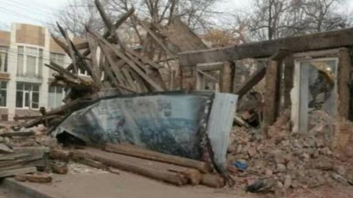 Обрушение аварийного дома в Саратове: возбуждено уголовное дело