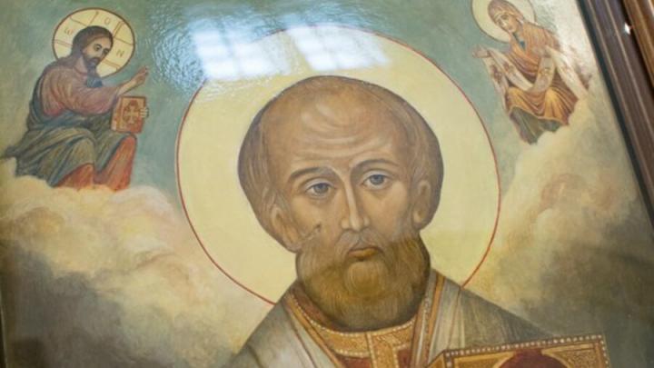 В энгельсский собор вернули украденную икону Николая Чудотворца