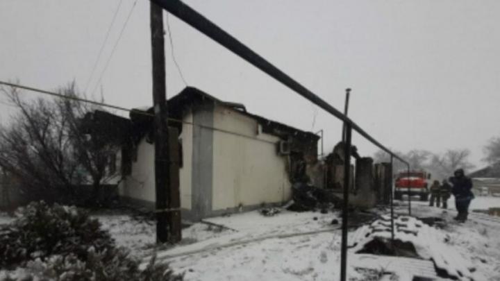 На пожаре в Александровом-Гае погибла семья